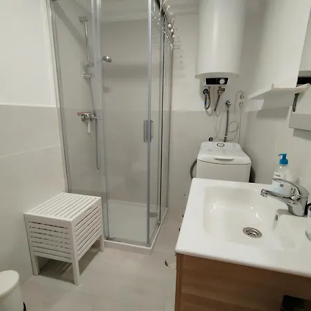 Louise 1 Minuto A Pie Del Mar * Tías