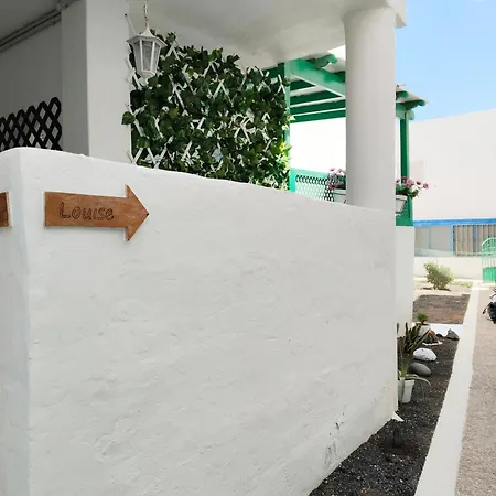 Louise 1 Minuto A Pie Del Mar *