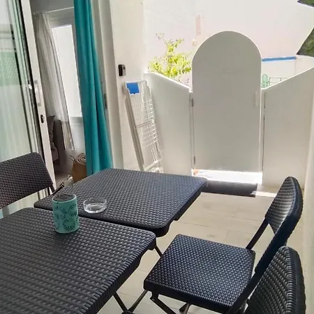 Louise 1 Minuto A Pie Del Mar Apartment Tías