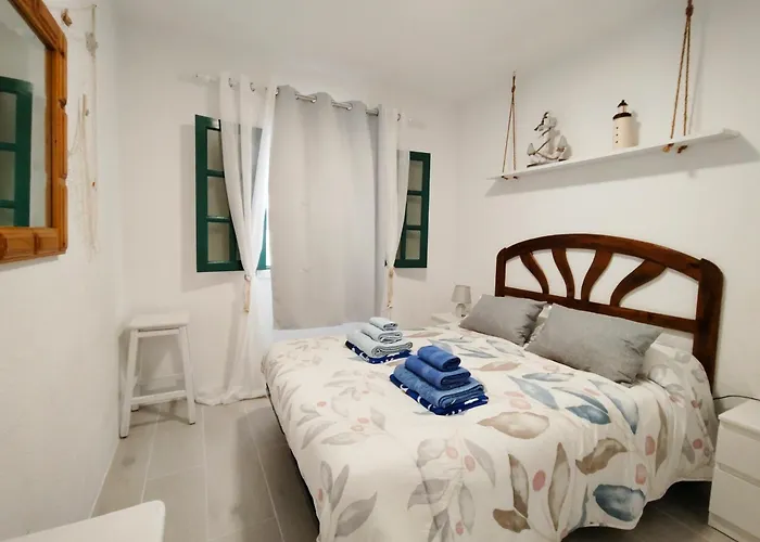 Louise 1 Minuto A Pie Del Mar 아파트