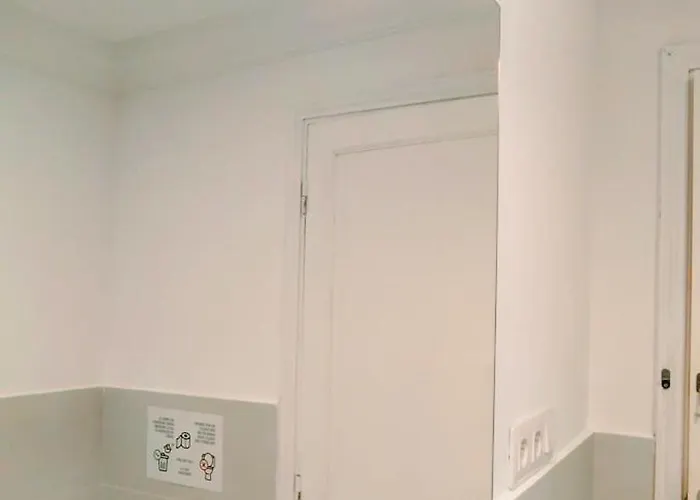 Louise 1 Minuto A Pie Del Mar * 티아즈