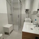 Louise 1 Minuto A Pie Del Mar * 蒂亚斯