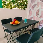 Louise 1 Minuto A Pie Del Mar 蒂亚斯