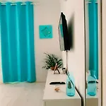 Louise 1 Minuto A Pie Del Mar 蒂亚斯