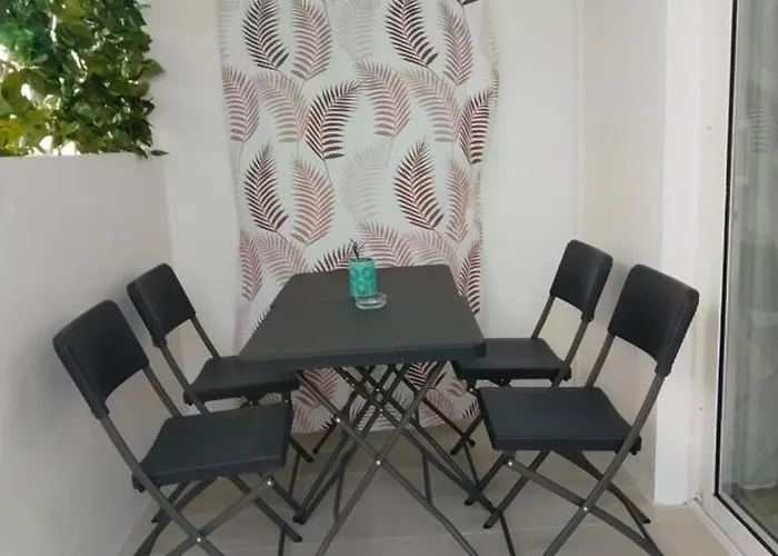 Louise 1 Minuto A Pie Del Mar Apartamento